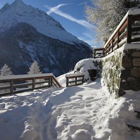 Mayen Farquesses Chalet Evolene